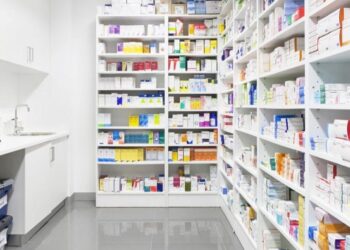 Tregtonin ilaçe kontrabandë, arrestohen 4 administratorë farmacie në Fier