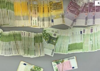 Ndalohet autobusi në Kakavijë, sekuestrohen mbi 74 mijë euro