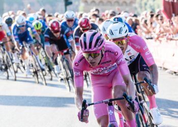 Giro d’Italia: 7 mln euro për reklama që i shërbyen një Shqipërie të kapur nga mafia