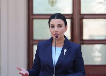 “Diaspora për Shqipërinë e Lirë” kallëzon në SPAK, Belinda Ballukun