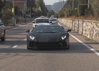 Ferrari, Bentley e Maserati, sa makina luksoze qarkullojnë në Shqipëri?