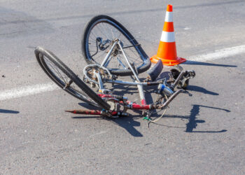 U rrëzua nga biçikleta, 60-vjeçari në Tiranë pëson dëmtime të rënda