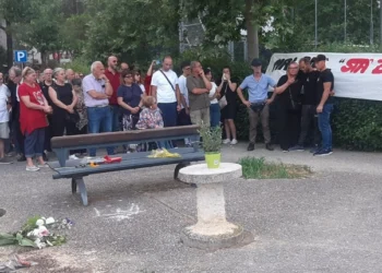 Vrasja e Gentiana Hudhrës nga ish-bashkëshorti/ Komuniteti italian organizon homazhe për viktimën