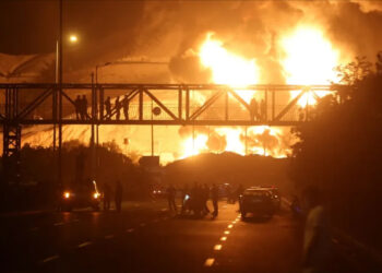 Izraeli sulmon “live” televizionin e Iranit