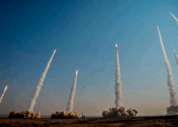 3 nga 5 shqiptarët e evakuar nga Izraeli kanë mbërritur në Tiranë