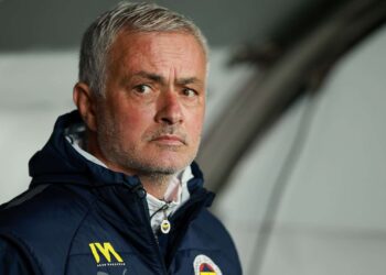 Plas skandali në futbollin turk/ Publikohen mesazhet e WhatsApp: tallje, ofendime dhe kërcënime ndaj Mourinho-s
