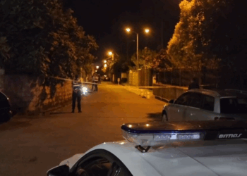 Plagoset me armë zjarri 26-vjeçari në Shkodër