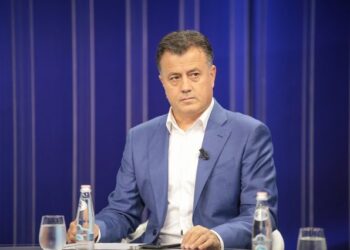 Deputeti i PD paraqitet në Prokurorinë e Posaçme