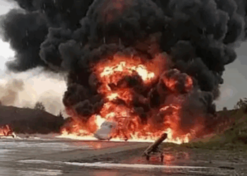 Ukraina shkatërron katër avionë bombardues rusë