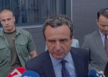 Kurti takon krerët e partive politike në kërkim të konsensusit për konstituim të Kuvendit