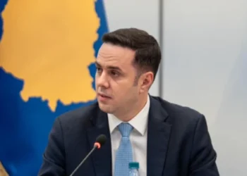 Ngërçi politik në Kosovë/ Përfundon takimi i Kurtit me liderët e partive, Abdixhiku: Një farsë publike