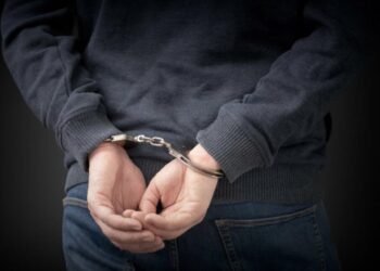 Në kërkim si pjesë e një grupi kriminal për trafik kokaine, arrestohet i riu në Ballsh