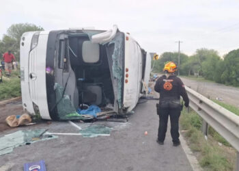 Shoferin e autobusit e zë gjumi në timon, vdesin 11 pasagjerë dhe plagosen 17 të tjerë