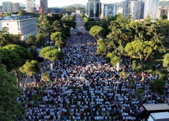 Të premten Kurban Bajrami, falja në bulevardin “Dëshmorët e Kombit”