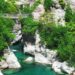Thethi “pushtohet” nga turistët, vizitorë nga bota vërshojnë në alpet shqiptare