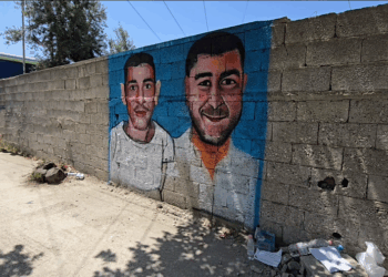 Dy të rinjtë humbën tragjikisht jetën me motor, miqtë u bëjnë një murale në vendin e ngjarjes