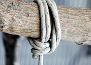 Tragjedi në Maliq: 37-vjeçari gjendet i vetëvarur në një magazinë