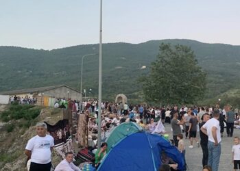 Mijëra besimtarë në Kishën e Shna Ndout për “Ditën e Madhe” të 13 qershorit