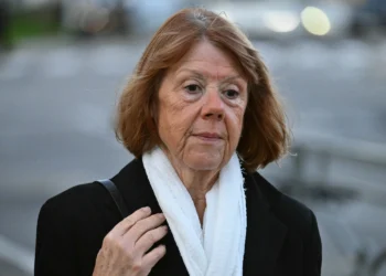 Gruaja që i mbijetoi përdhunimit nga 50 burra, Gisele Pelicot nderohet me titullin më të lartë në Francë