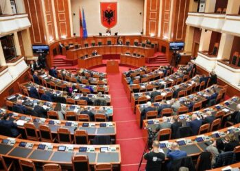 Sot seanca plenare në Kuvend, çfarë pritet të diskutohet