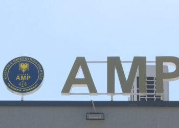 Jepte hua me fajde dhe kanoste qytetarët, në pranga polici në Elbasan