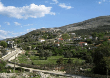 Tentoi të grabiste një banesë, qëllohet me armë zjarri 44-vjeçari në Konispol