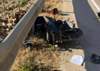 Aksident në aksin Sarandë-Ksamil, plagoset rëndë turisti