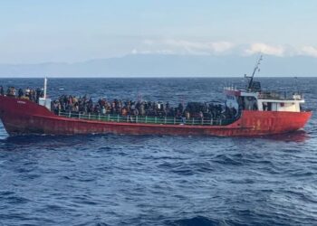 Greqia pezullon azilin për 3 muaj për emigrantët nga Afrika e Veriut