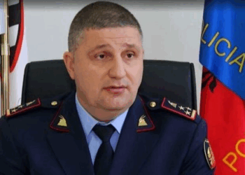 Theu legenin në burg, ish-shefi i qarkullimit kalon në arrest shtëpie