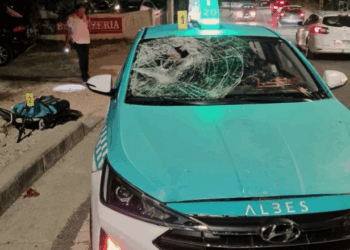 Aksident në Vlorë, taksia përplaset me biçikletën