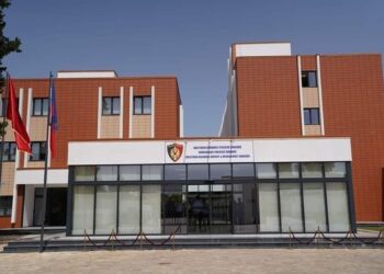 72-vjeçari përplaset nga një automjet në Shkodër, përfundon në spital