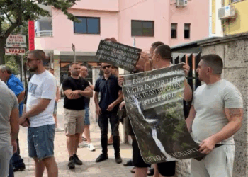 Prokuroria e Lezhës kërkon pushimin e hetimeve për 4 hidrocentralet në Kaçinar, banorët në protestë