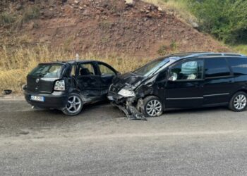 Aksident në aksin Prrenjas-Librazhd, plagosen 4 persona