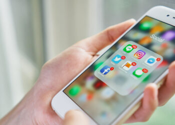 Përndiqnin ish-të dashurat në rrjete sociale, bien në prangat e policisë dy të rinj në Tiranë