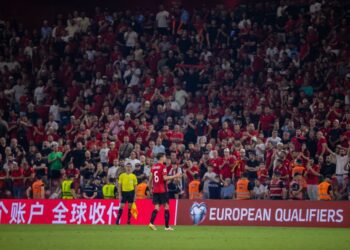 FIFA gjobit FSHF-në për ndeshjen Shqipëri-Serbi