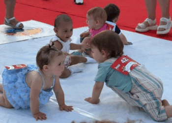 Mbahet për të tretin vit ‘Maratona e Bebeve’, 80 foshnja në ‘garë’