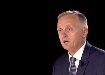 Fshatari, rosa dhe turisti