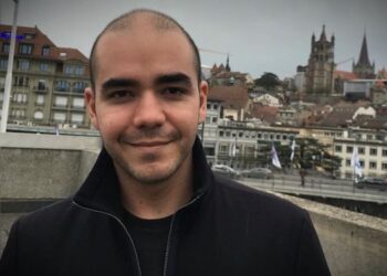 Mashtrim me Call Center/ Celulari i zbulon vendndodhjen, arrestohet në Tiranë anëtari i grupit të Amant Josifit