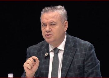 Murrizi shpërthen: Pse heshtni për Bankersin, koncesionet e Janit e Allajbeut, o opozitarë të rremë?
