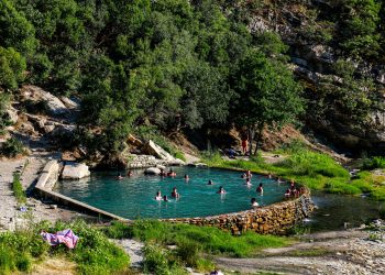 Përgjaket operatori polak në Përmet, akuzon rivalët: Më goditën, më grabitën dhe desh më vranë