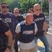 Me kokën ulur para drejtësisë: Shqiptari që vrau gruan para fëmijëve del në gjykatë në Volos