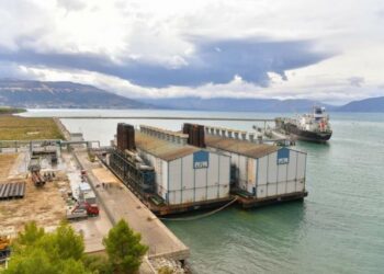 Vlonjatët protestojnë sot kundër TEC-eve lundrues