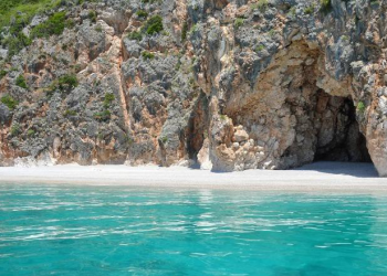 Shqipëria, destinacioni i bekuar me klimë mesdhetare dhe peizazhe spektakolare