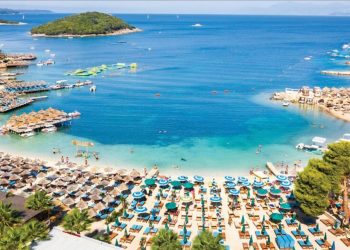 Tabela, tkurrja e turizmit ul çmimet e hoteleve, sa kushtojnë dhomat nga jugu në veri