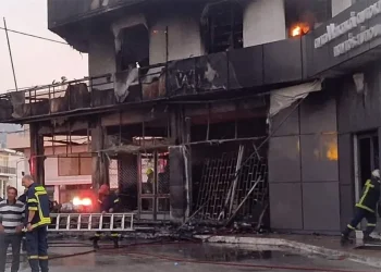 Humb jetën shqiptari në Greqi, makina shpërthen në flakë pas aksidentit