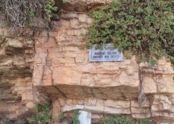 Skandal në Himarë: Shpella e Odiseut betonizohet dhe shndërrohet në lavazh