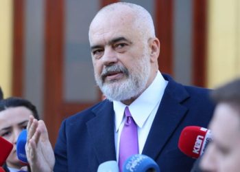 “Standardi” i ri i Ramës: Kryeministri që denoncon vetveten në vend që të qeverisë