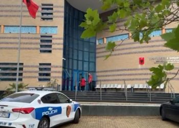 Nën masa të forta sigurie, Ragip Gila mbërrin në gjykatën e Shkodrës