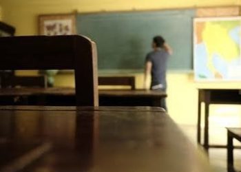 Mësuesi i artit në Korçë në bankën e të akuzuarve, ngacmoi nxënëse të mitura