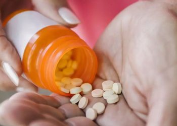 Skandal në QSUT/ Barnat e skaduara mbahen si aktive, pacientët me kancer në rrezik